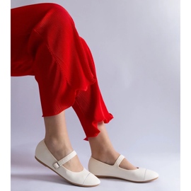 D/CEO Sapatilhas brancas com acabamento fosco, fechadas com fivela Longhola branco D/CEO Sapatilhas brancas com acabamento fosco, fechadas com fivela Longhola branco