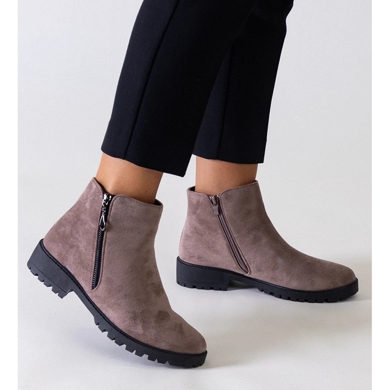 D/CEO Botas marrons com detalhes de metal, camurça ecológica Branda castanho