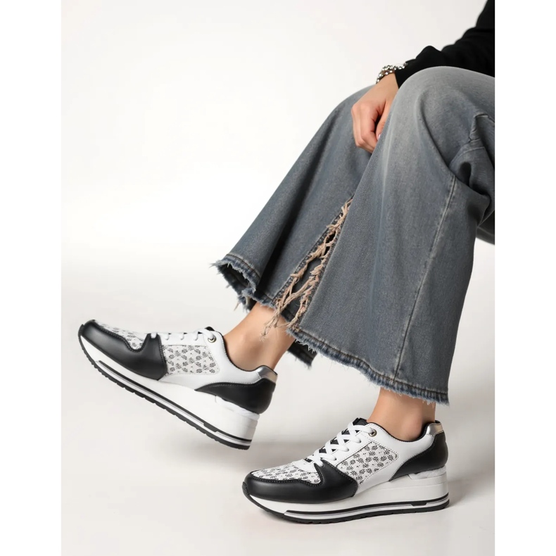 Tênis negros do Revilo feminino preto