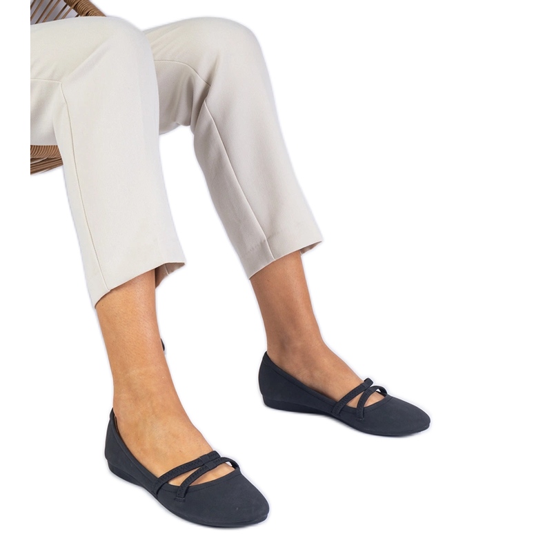 Ballerinas de mulheres negras feitas de Matt Eco -Leather preto