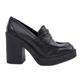 Bombas em um pilar enorme com couro ecológico preto