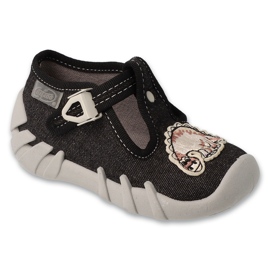 Slippers para crianças Befado 110p512 para um aplicativo com aplicação preto