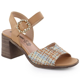 Sandálias femininas no pilar das tranças bege M. Daszyński MR24125-4