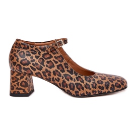 Bombas de couro no Laura Messi 2936 Post de leopardo marrom