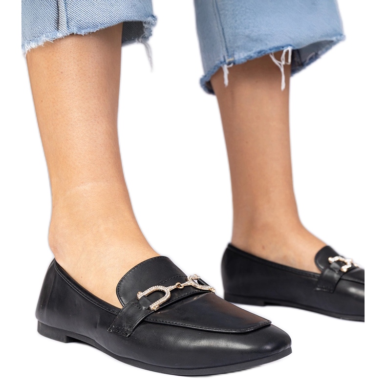 Mocassins elegantes pretos com zircões