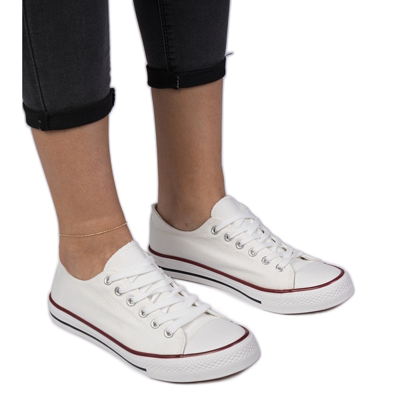 Tênis femininos clássicos brancos
