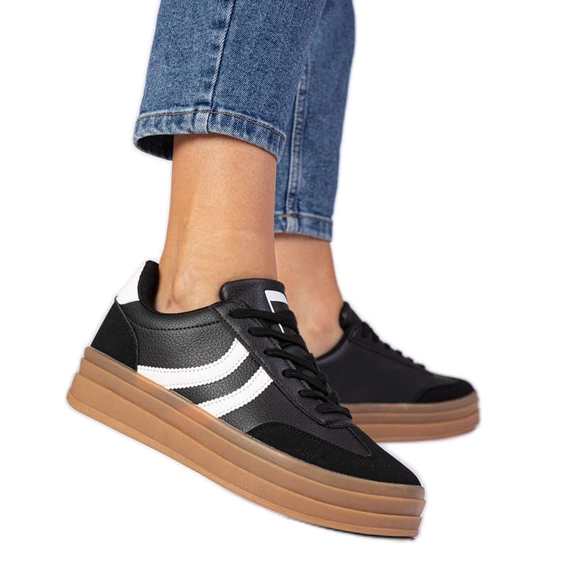 Tênis negros tênis femininos na plataforma preto