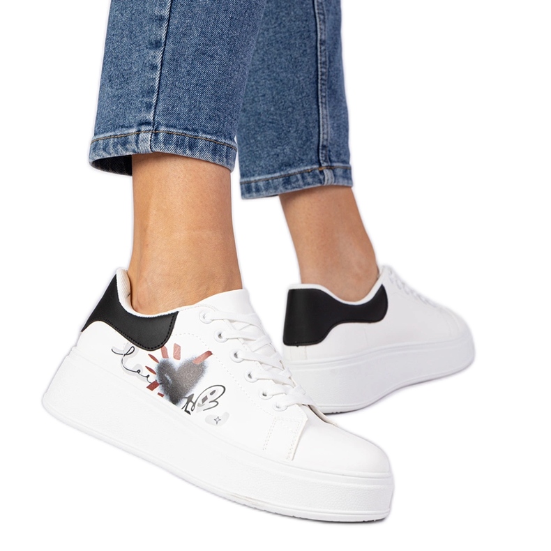 Tênis brancos e brancos tênis femininos com estampa