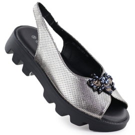 Sandálias femininas na plataforma perfurada prata metálica Potocki sz12610