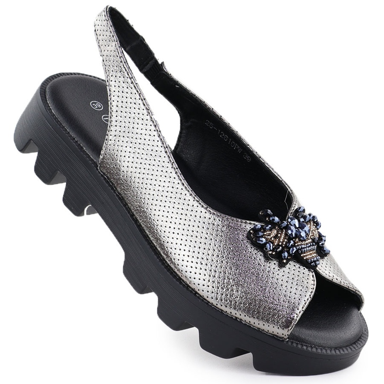 Sandálias femininas na plataforma perfurada prata metálica Potocki sz12610