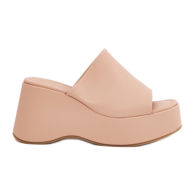 Flippers femininos de couro ECO na plataforma e cunhas bege