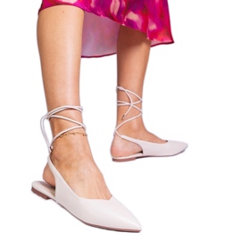 Saltos lisos bege feitos de eco -flechath Saltos lisos bege feitos de eco -flechath