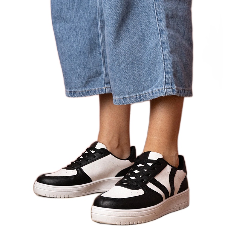 Tênis pretos tênis decorados com glitter