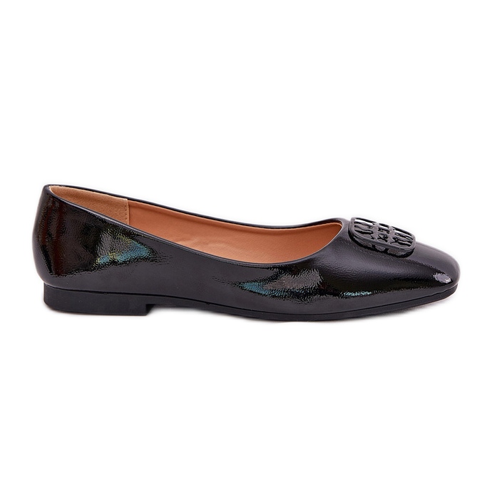 Ballerinas femininas elegantes pintadas com um Vinceza 17377 Black Detalhe decorativo preto