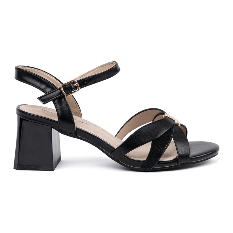 Goodin Sandálias no pilar preto