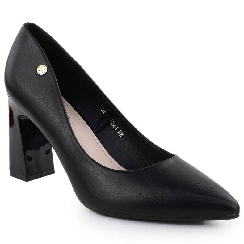 Bombas femininas no post decorativo Black Vinceza 62221 preto