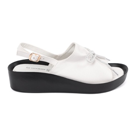 Goodin Sandálias brancas com uma inserção de couro branco