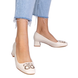 Bombas bege com brechas com zircões Bombas bege com brechas com zircões