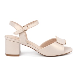 Sergio Leone Sandálias no pilar das mulheres com um salto de pedreiro de luz aberta bege