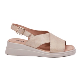 Jezzi Sandálias femininas para uma cunha com couro dourado de couro ecológico