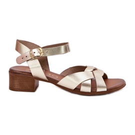 Sandálias de couro com um delicado salto Zazoo 40372 Gold dourado