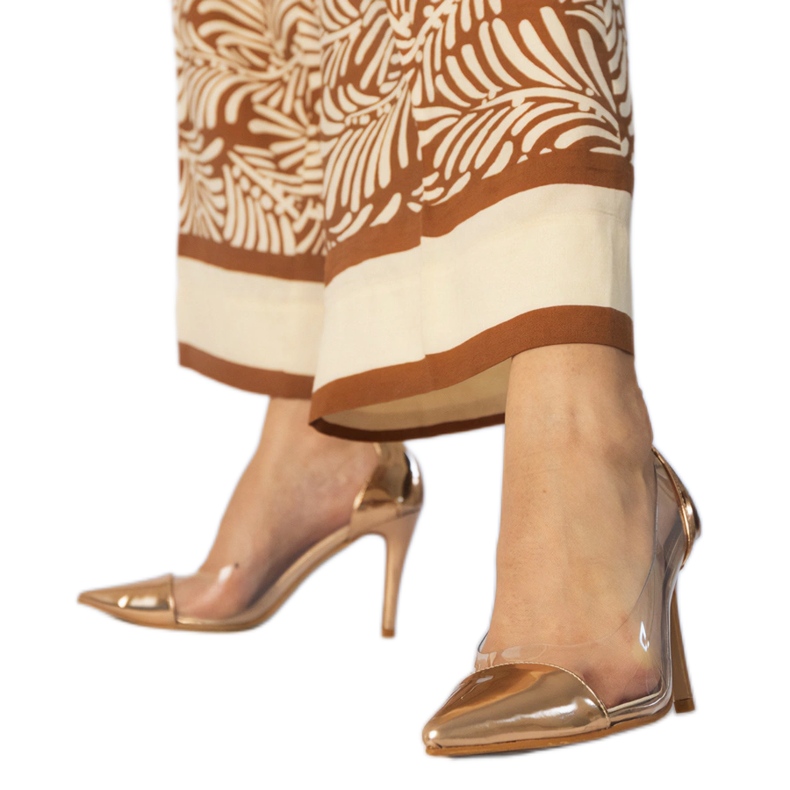 Bombas de champanhe clássicas com um superior transparente dourado