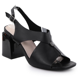 Sandálias femininas no post decorativo Black Vinceza 62238 preto