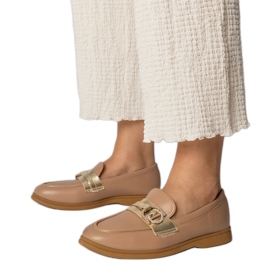 Suprimentos eco -relatos cremosos com zircões