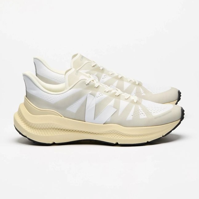 Veja Condor 3 ADV EnMesh CE2820742B tênis de corrida branco