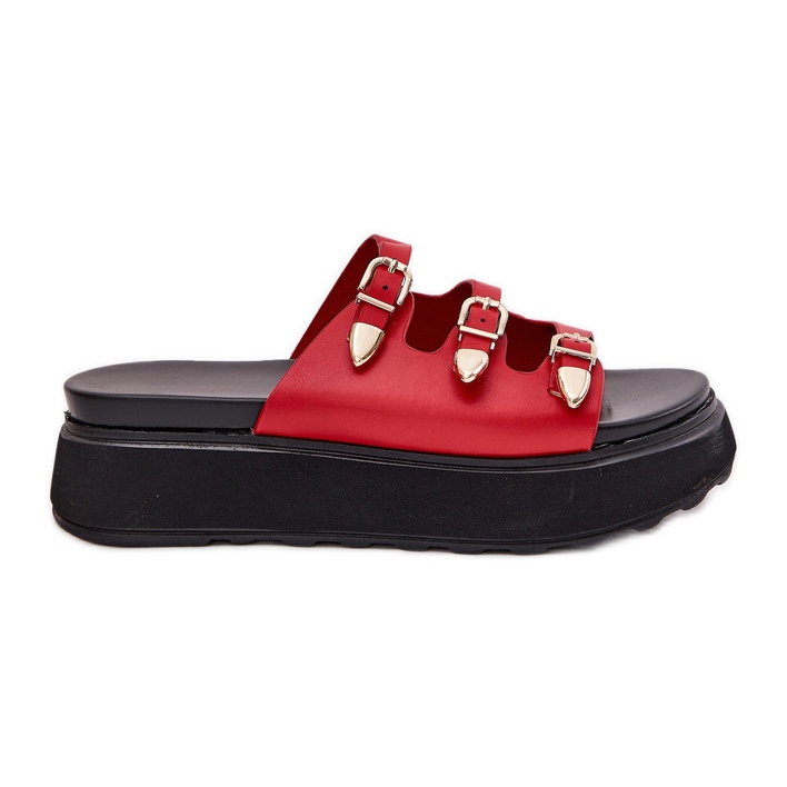 Chinelos femininos na plataforma com listras vermelhas vermelho Chinelos femininos na plataforma com listras vermelhas vermelho