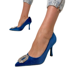 Bombas azuis da Marinha em um alfinete com zircões azul