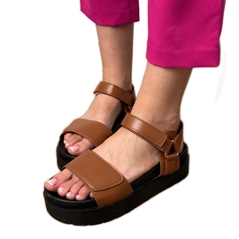 Sandálias Brown Eco -Leather na plataforma marrom