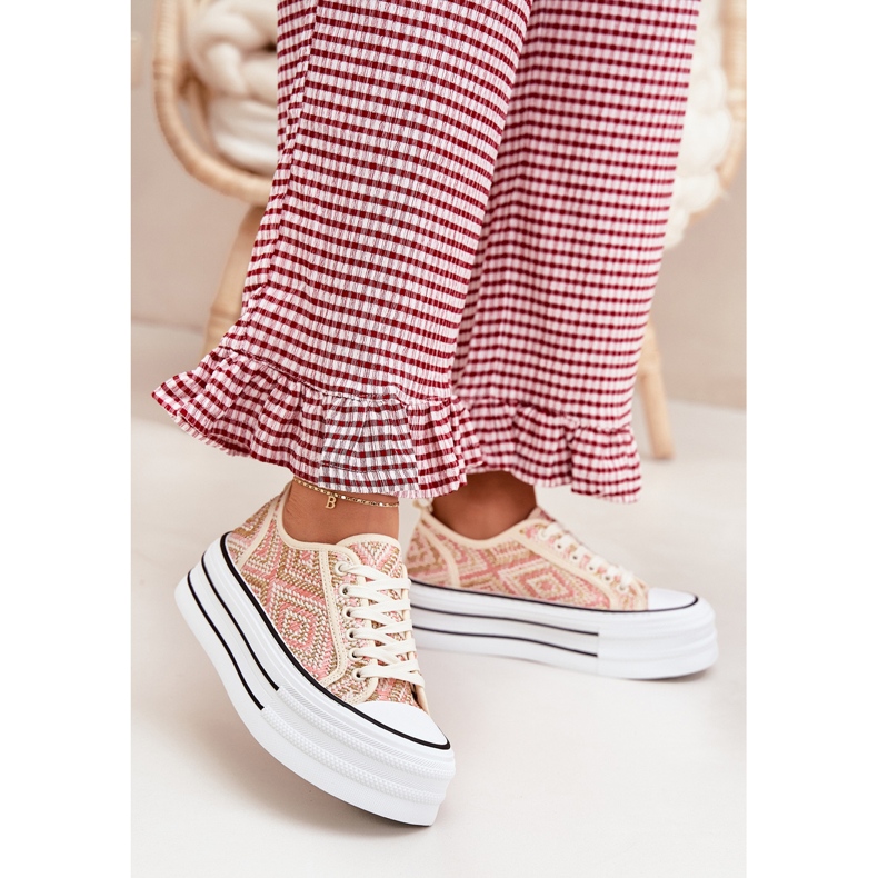 Tênis femininos baixos na plataforma rosa