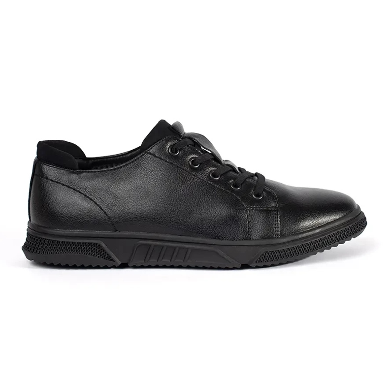 Sapatos de homens negros isolados com pêlo preto Sapatos de homens negros isolados com pêlo preto