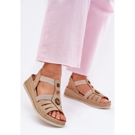 Sandálias de cunha feminina com decorações bege inblu rv000015