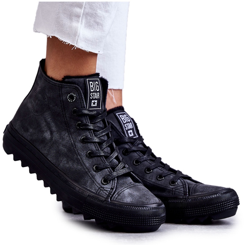 Big Star Grande estrela feminina isolada preto gg274069 tênis cinza