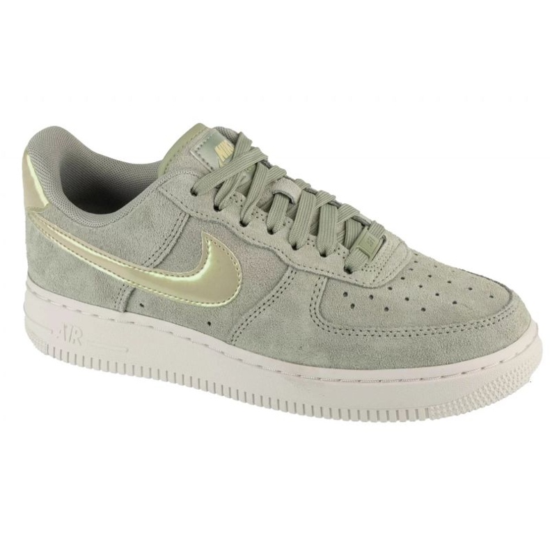 Nike Air Force 1 07 SE em HJ4401-300 verde