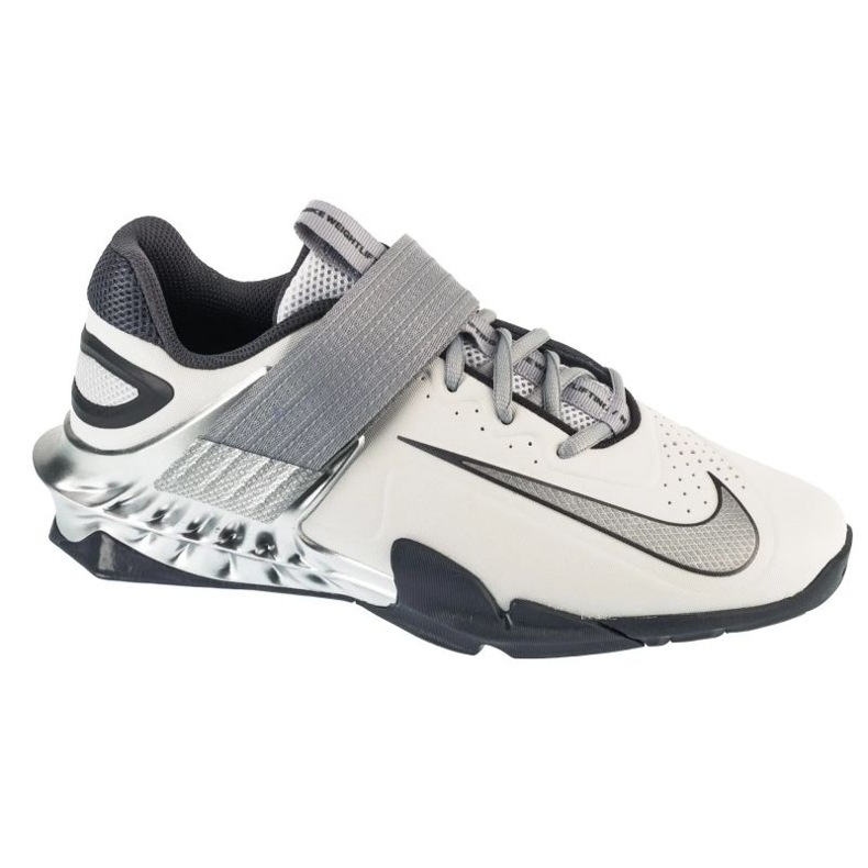 Nike Savaleos SE M FZ8664-001 Sapatos branco
