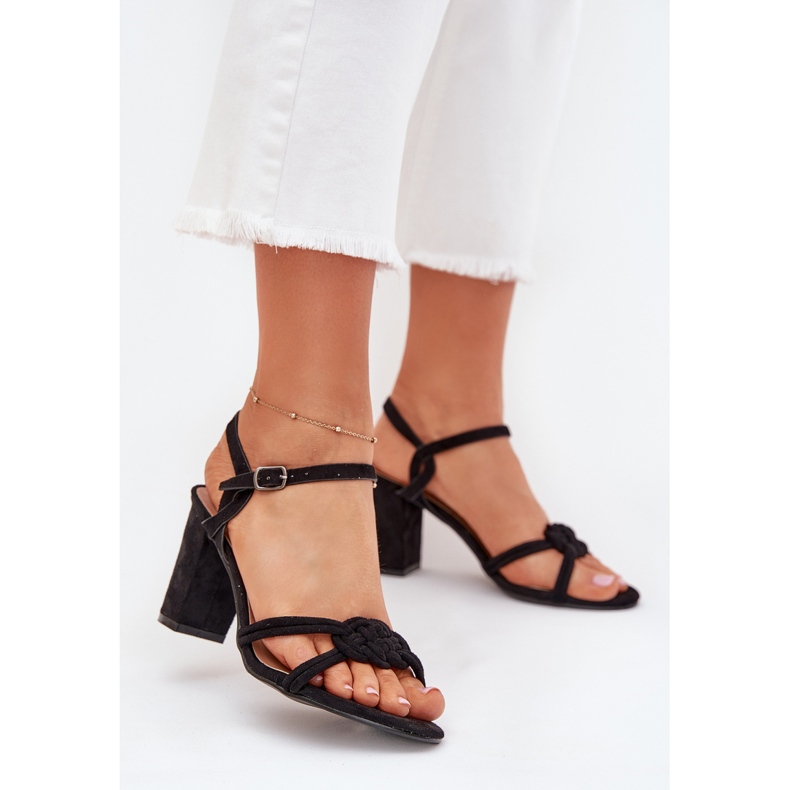 Boto Sandálias femininas no Black Mavira Post preto