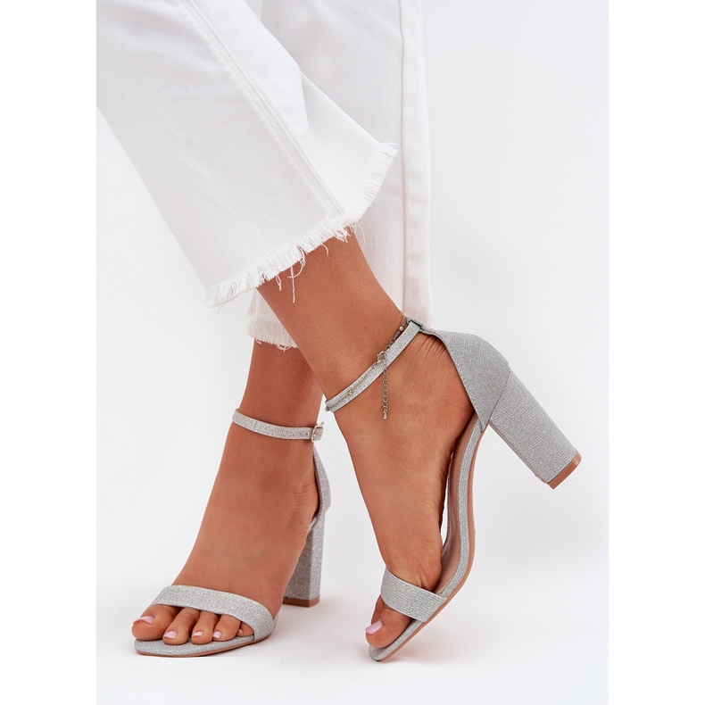 Boto Sandálias femininas brilhantes no posto de prata Kavina