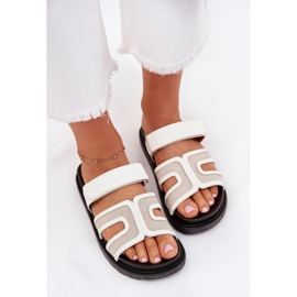 Boto Chinelos femininos na plataforma com velcro kovira branco Boto Chinelos femininos na plataforma com velcro kovira branco