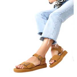 Sandálias marrons com uma fivela no cinto Mirkas marrom