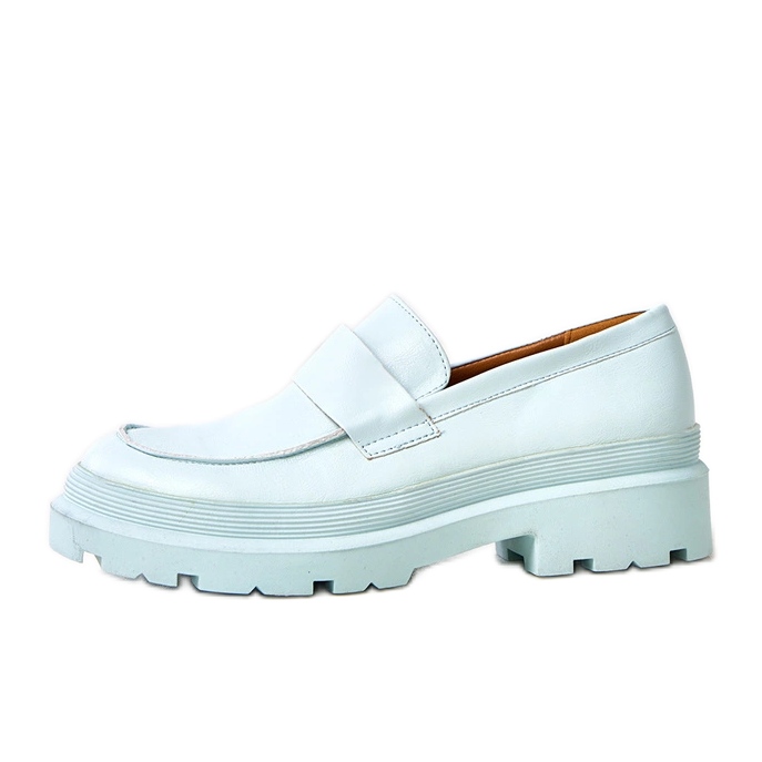 Mocassins azuis feitos de serafina ecológica azul