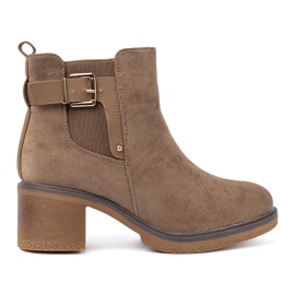 Shelvt Botas bege elegantes com um salto confortável