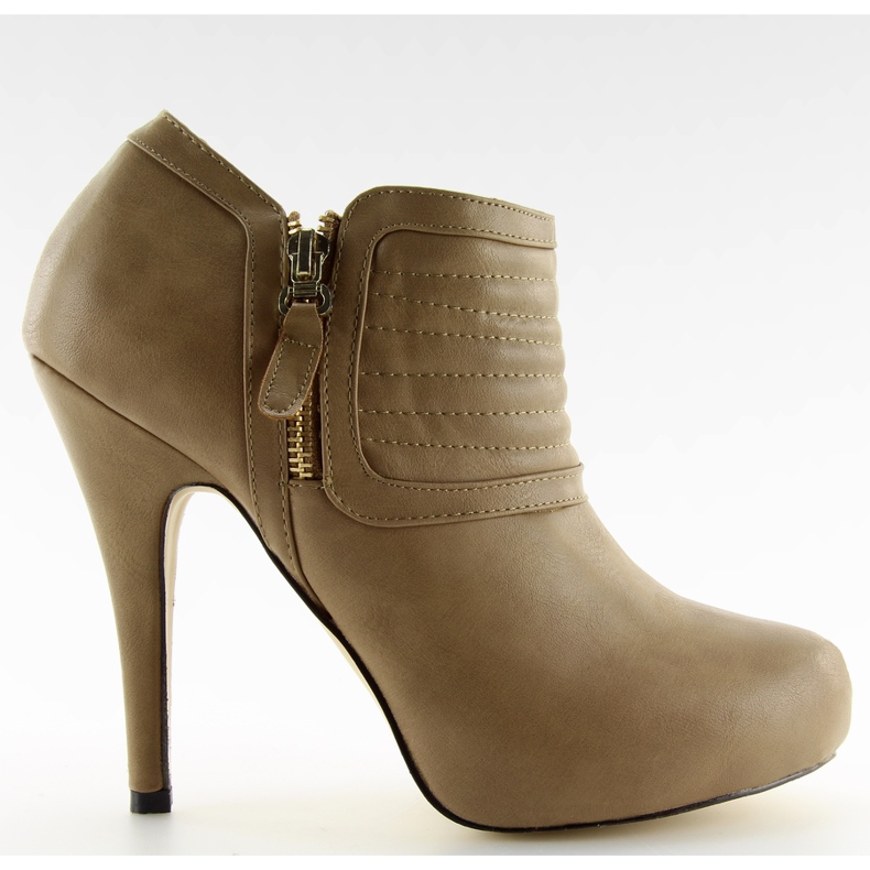 Botas em uma plataforma de 200 a 80 khaki cáqui