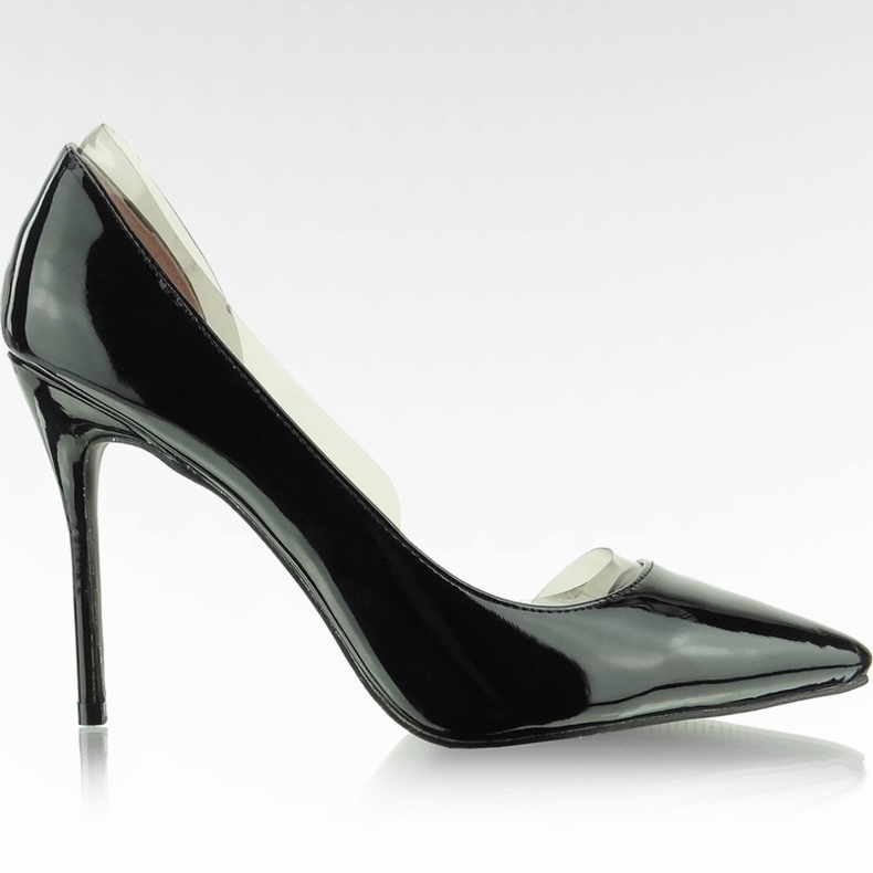 Bombas assimétricas em um salto preto