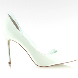 Bombas assimétricas no branco A890