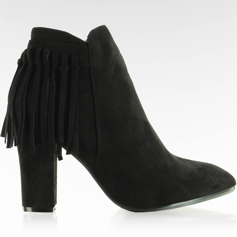 Botas com franjas devem ter FA112 Preto