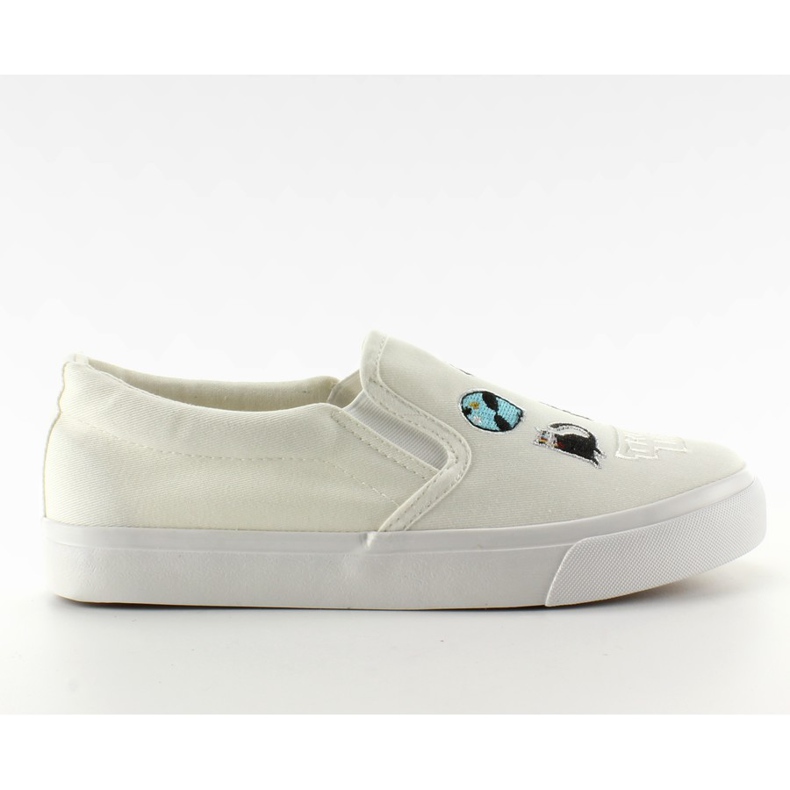 Sapatilhas slip-on com bordado branco NB102P Sapatilhas slip-on com bordado branco NB102P