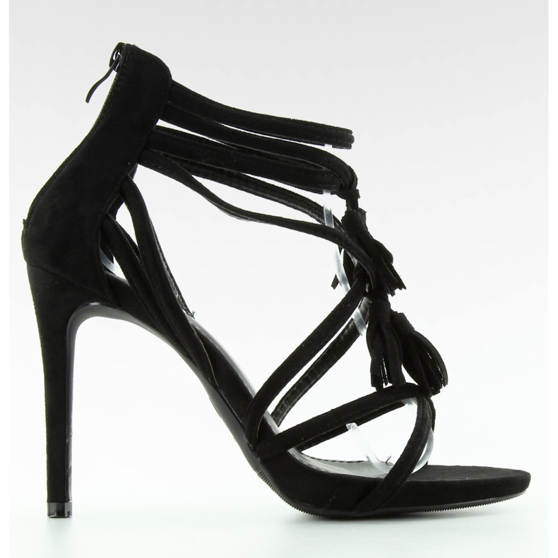 Sandálias pretas de salto alto com borlas preto